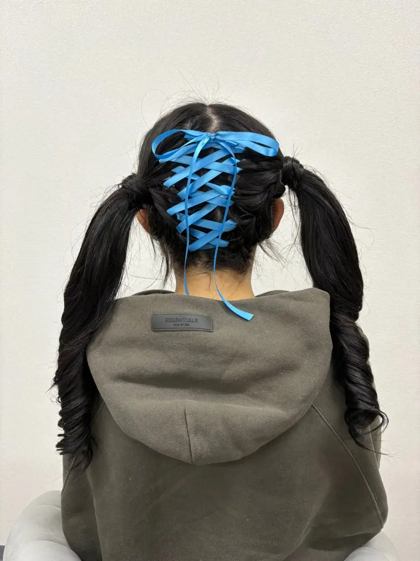 🎀【リボンレースアップ編み上げツインテールヘアセット】リボンレース編み上げ推しの色のリボンでかわいい🎀の写真