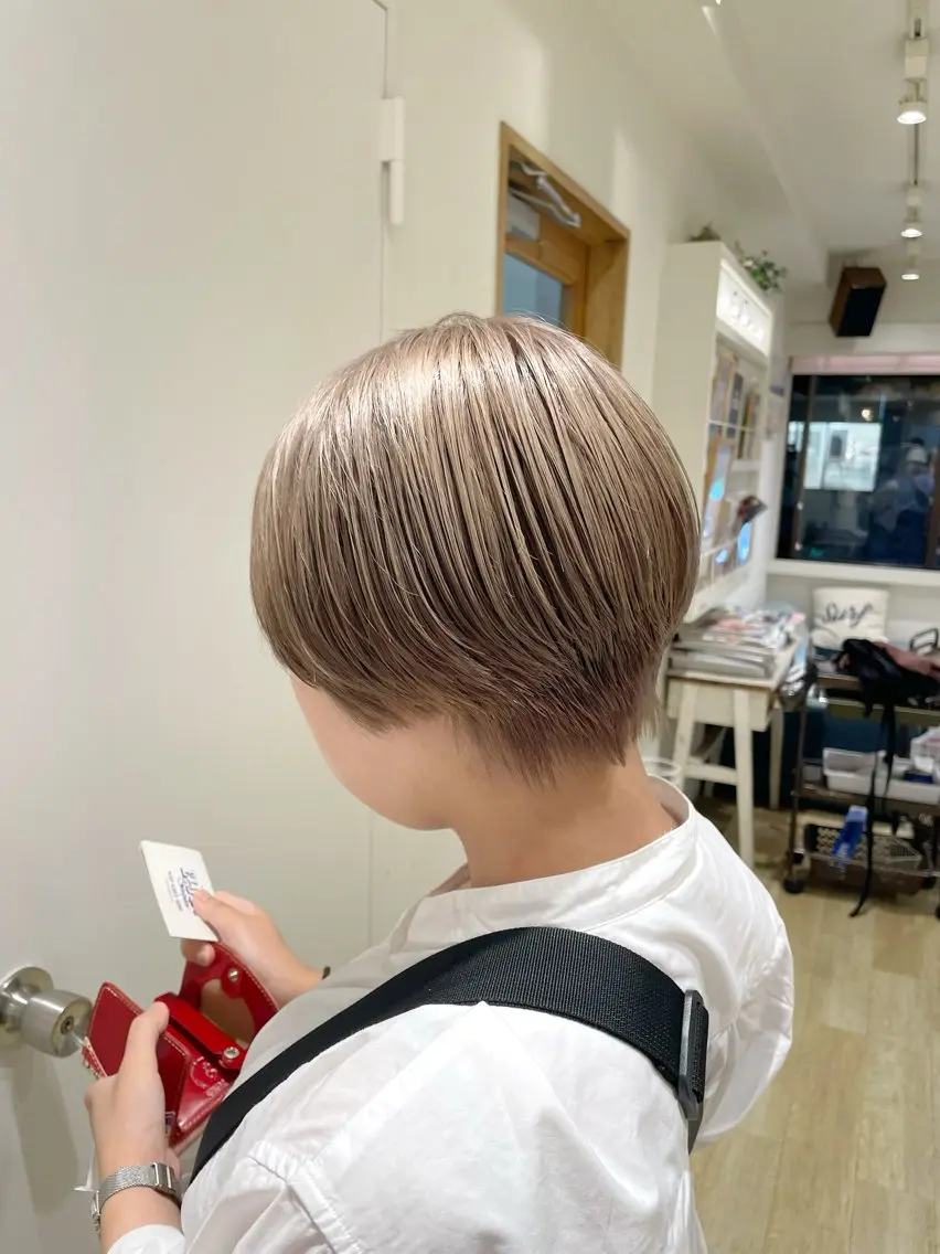 ショート カラー カット ヘアカラー トリートメント EIGHT新宿 新井彩斗のヘアスタイル