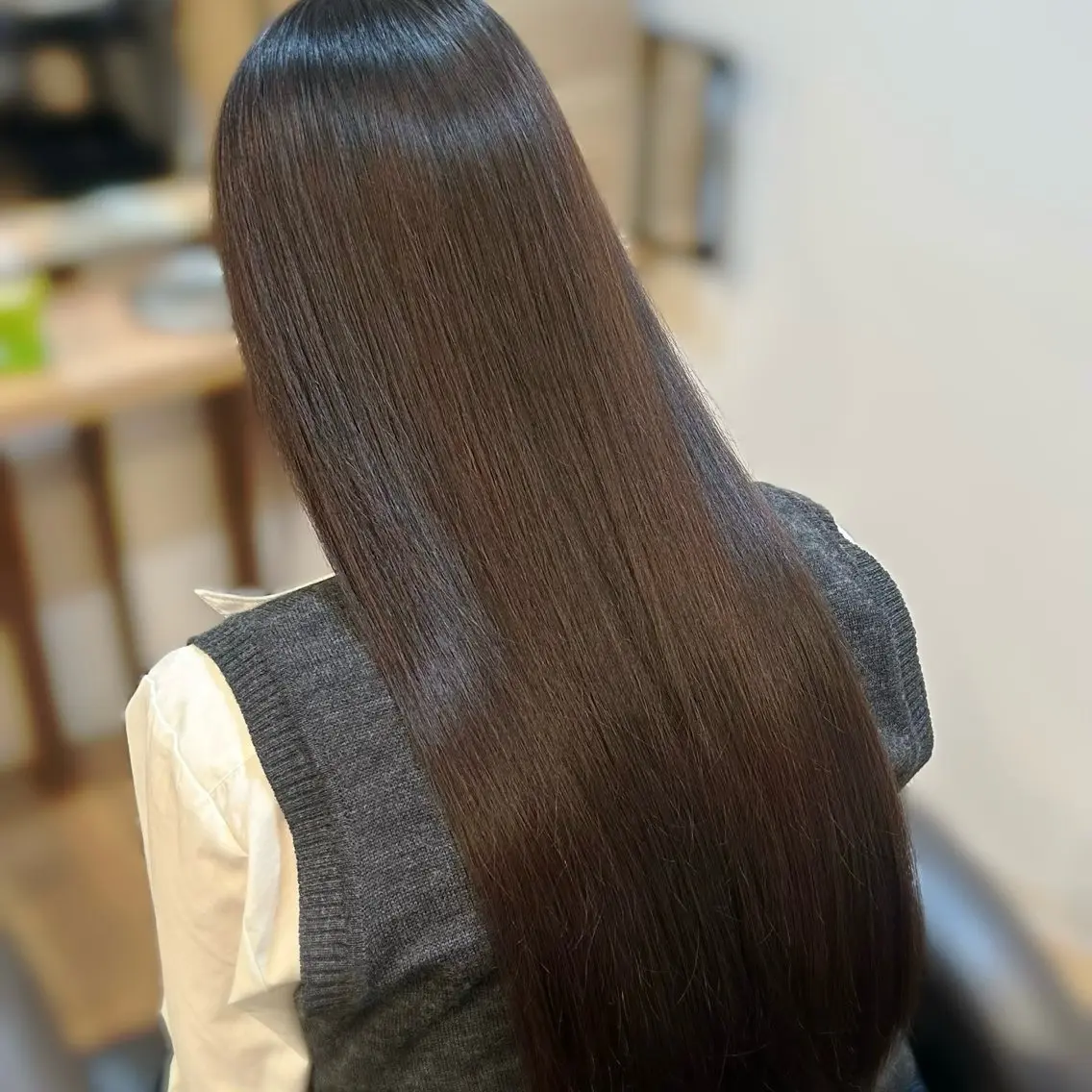 ロング トリートメント カット 縮毛矯正 トリートメント 岡田 杏奈のヘアスタイル