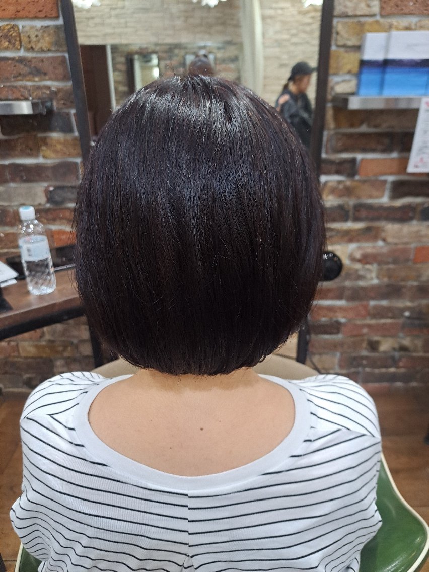 ミディアム ワンレンボブ ボブ カット ヘアカラー クボ タのヘアスタイル