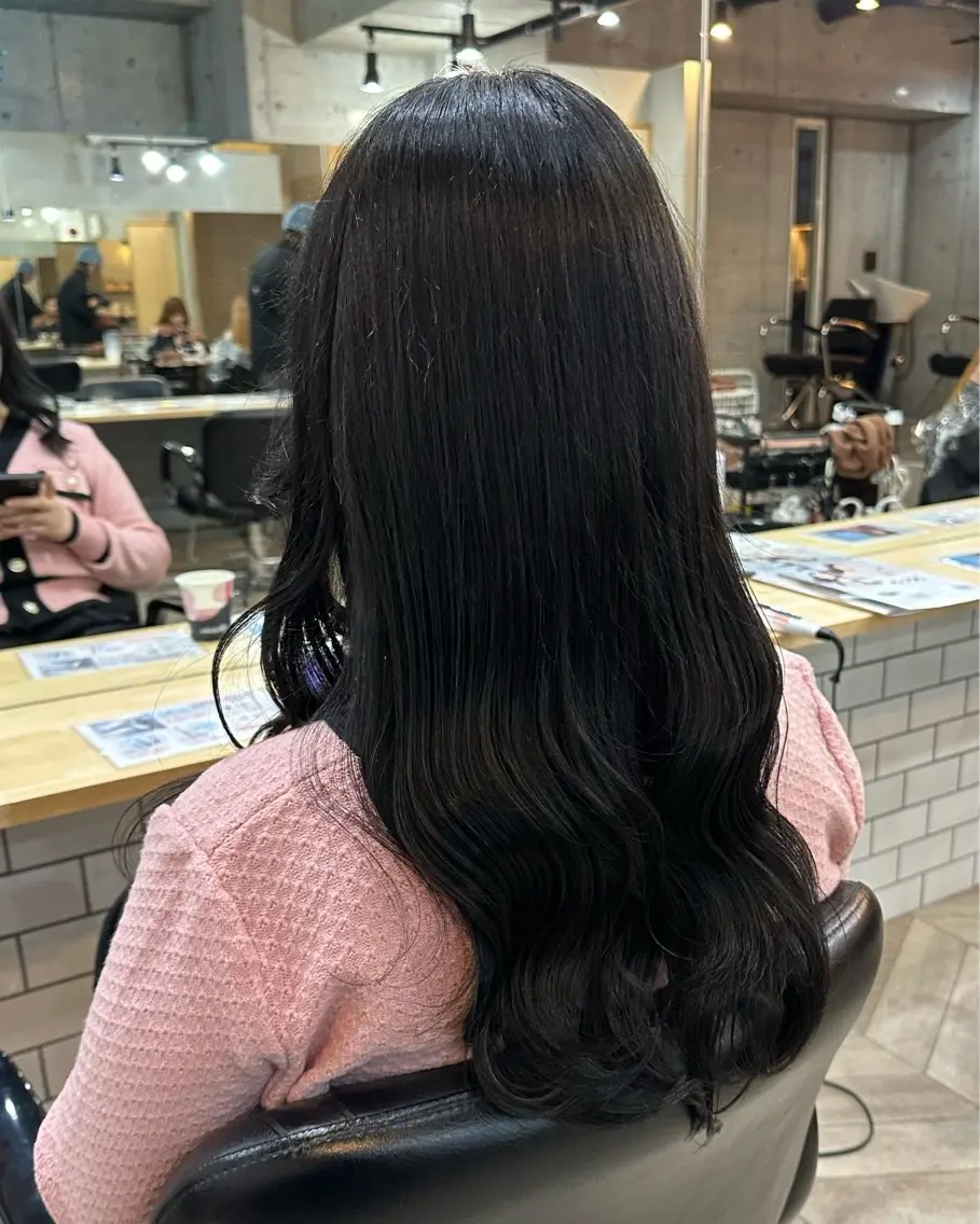 カラー 黒髪 ブルーカラー ブルーブラック カット ヘアカラー Angelica 内海  遥奈のヘアスタイル