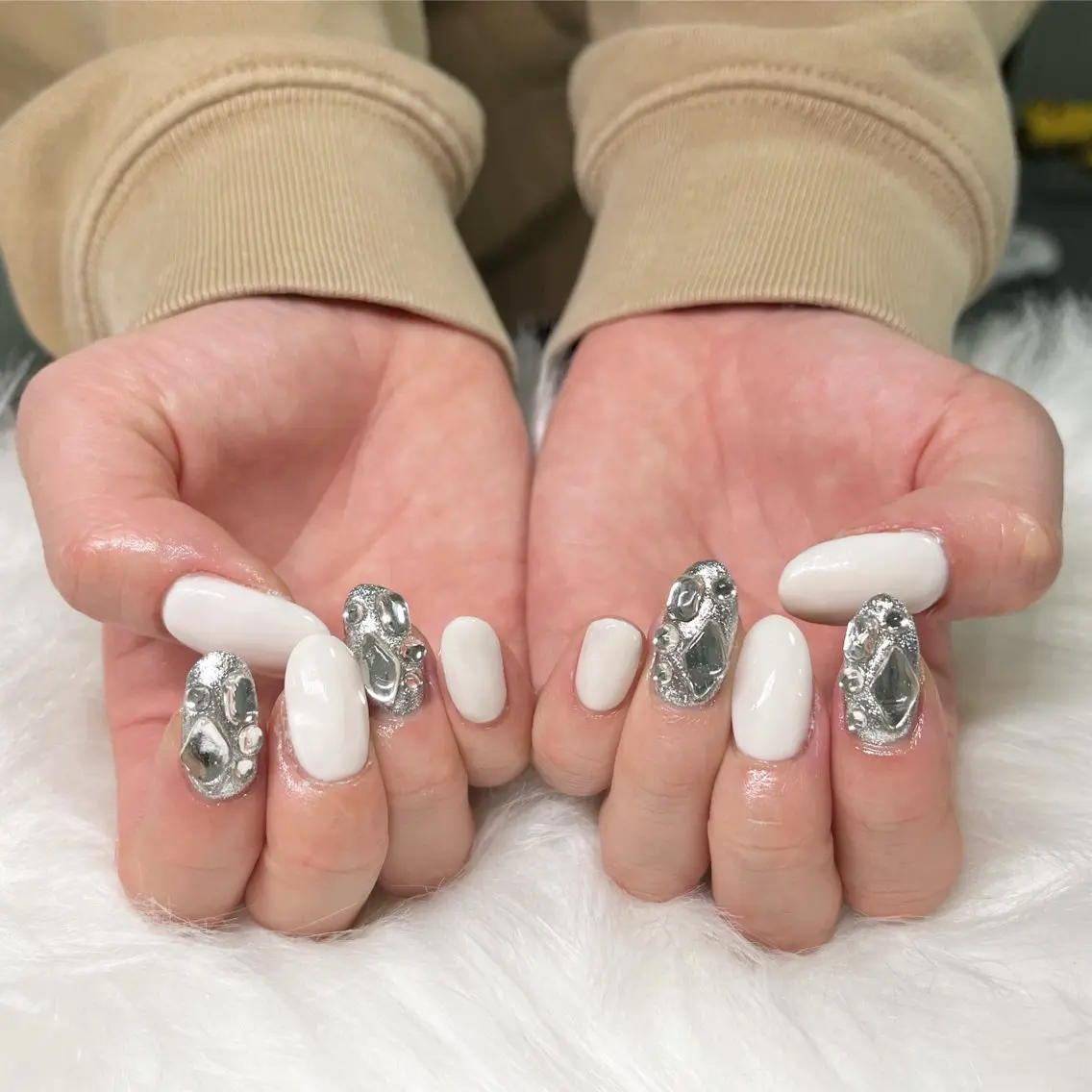ネイル ホワイト 🏠自宅 サロン💅natsuのネイルデザイン