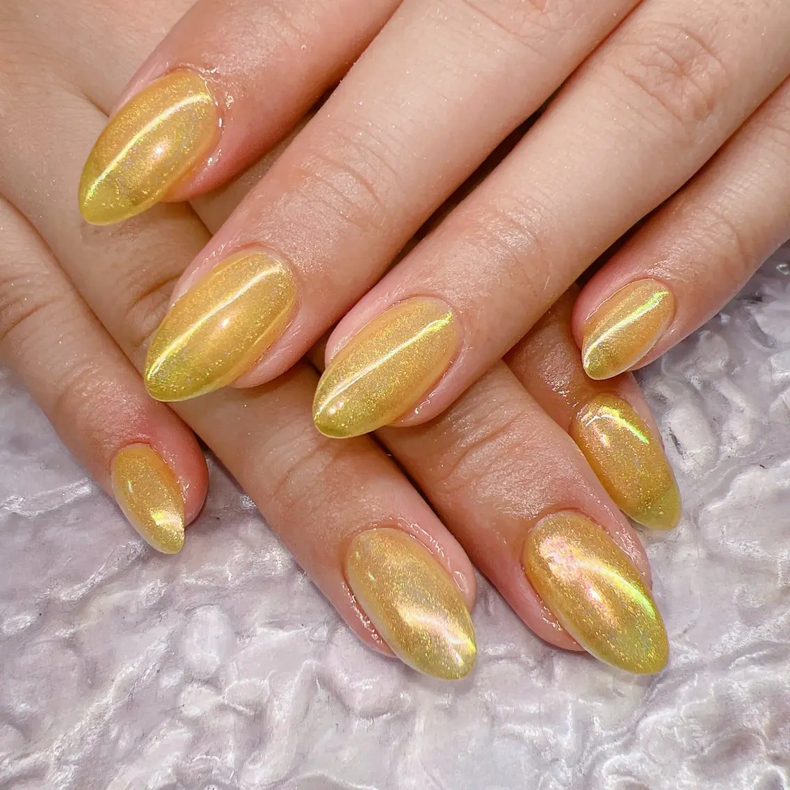 ネイル クリアネイル ミラーネイル 黄色 ハンドネイル マグ🧲等なんでも ワンカラー5700円のネイルデザイン