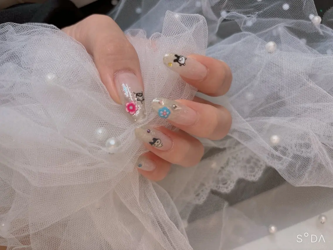 ネイル ハンドネイル ネイルサロン Fleurのネイルデザイン