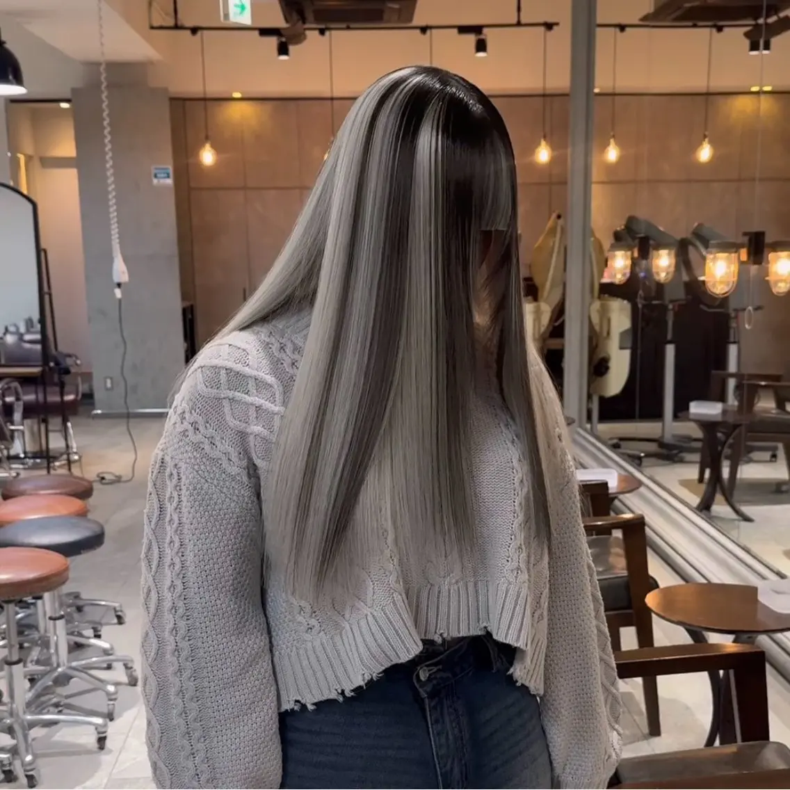 ロング カラー カット ヘアカラー トリートメント ヘアセット 💜ハイトーン💛 マジカルかいちゃんのヘアスタイル