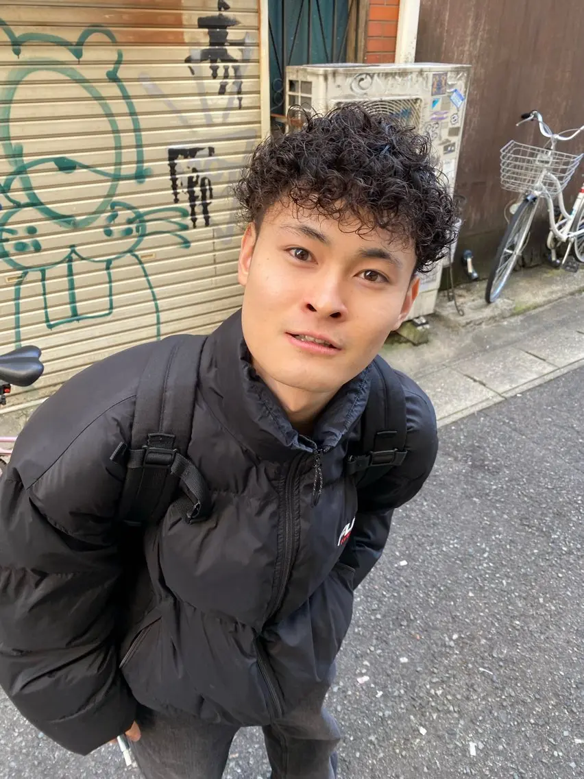 ミディアム パーマ メンズ ミディアムパーマ メンズパーマ プードルパーマ プードルパーマ メンズ特化 岸本 阪急六甲サロンドロイのヘアスタイル