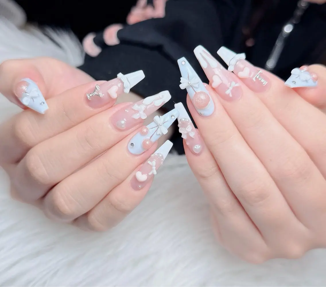 ネイル チークネイル 長さ出し フラッシュネイル フレンチネイル グラデーション ハンドネイル Lenie Nail Salonのネイルデザイン