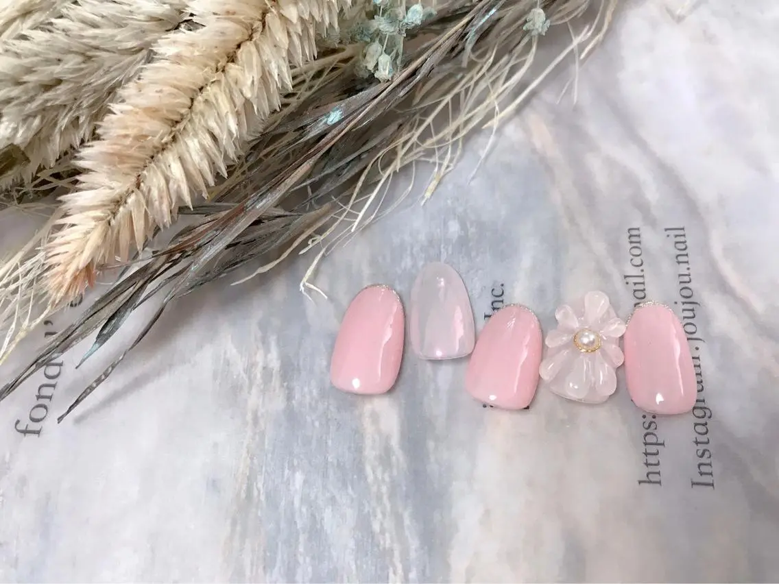ネイル mogunail &blowのネイルデザイン