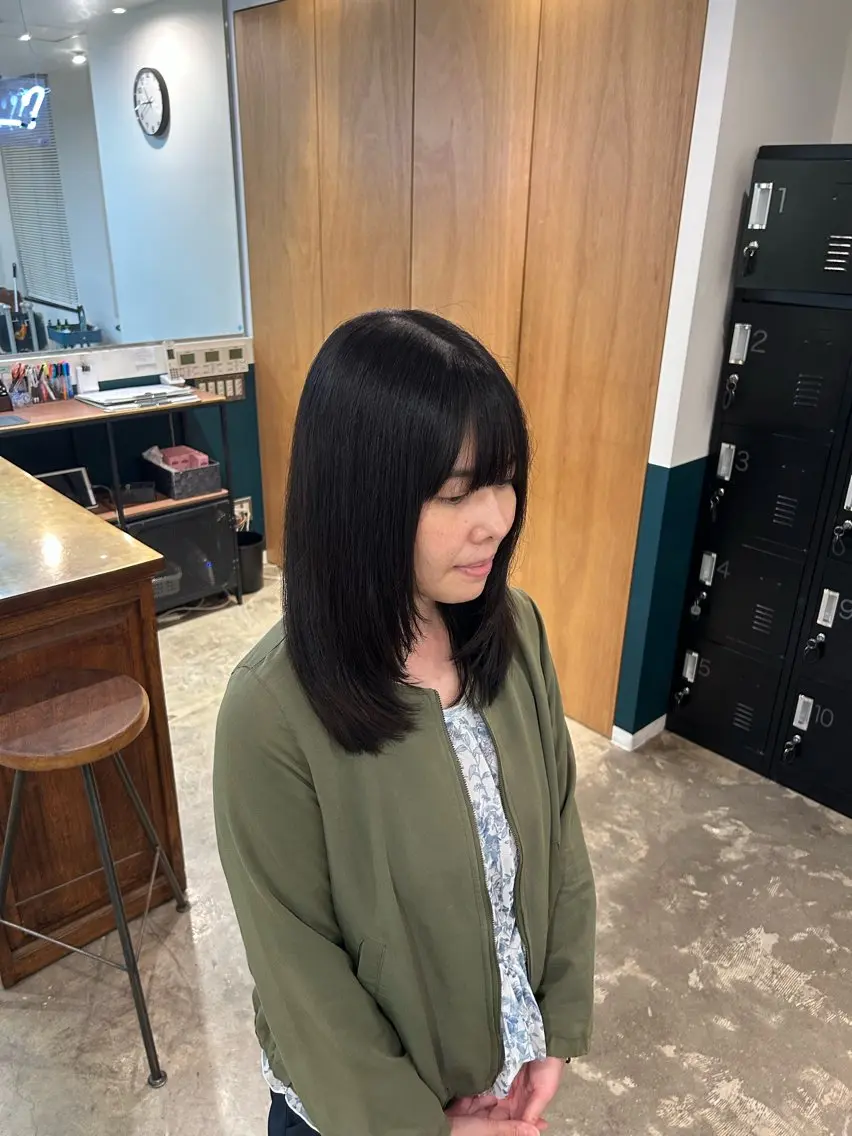 ミディアム 顔周りカット レイヤーカット hair brace 智之のヘアスタイル