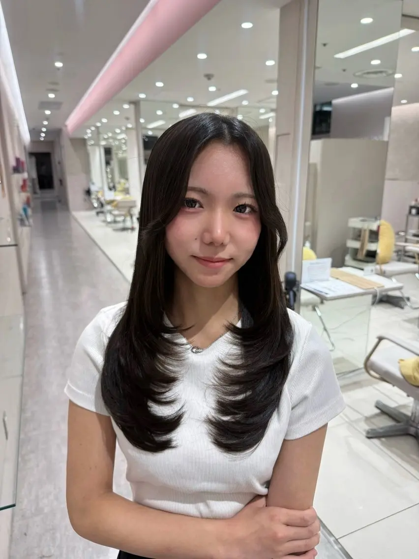 ロング カット トリートメント 透明感カラー/ 縮毛矯正/三浦優心のヘアスタイル