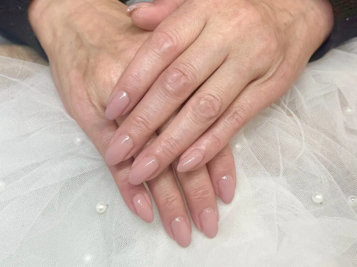 ネイル シンプルネイル ハンドネイル サロンドポメ SHIZUKUのネイルデザイン