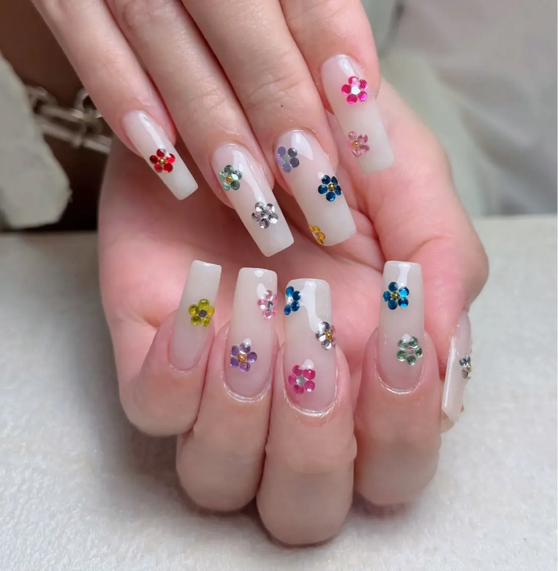 ネイル アートネイル 長さ出し フレンチネイル ジェルネイル ガーリー ハンドネイル 中野駅から2分 MEO NAILのネイルデザイン