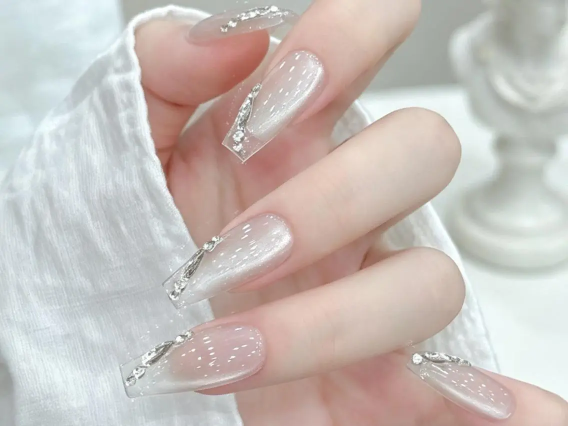 ネイル メンズ メンズ韓国風 オーロラネイル チークネイル 長さ出し フレンチネイル ハンドネイル ハンドケア NEW NAIL💞 Ka Kaのネイルデザイン