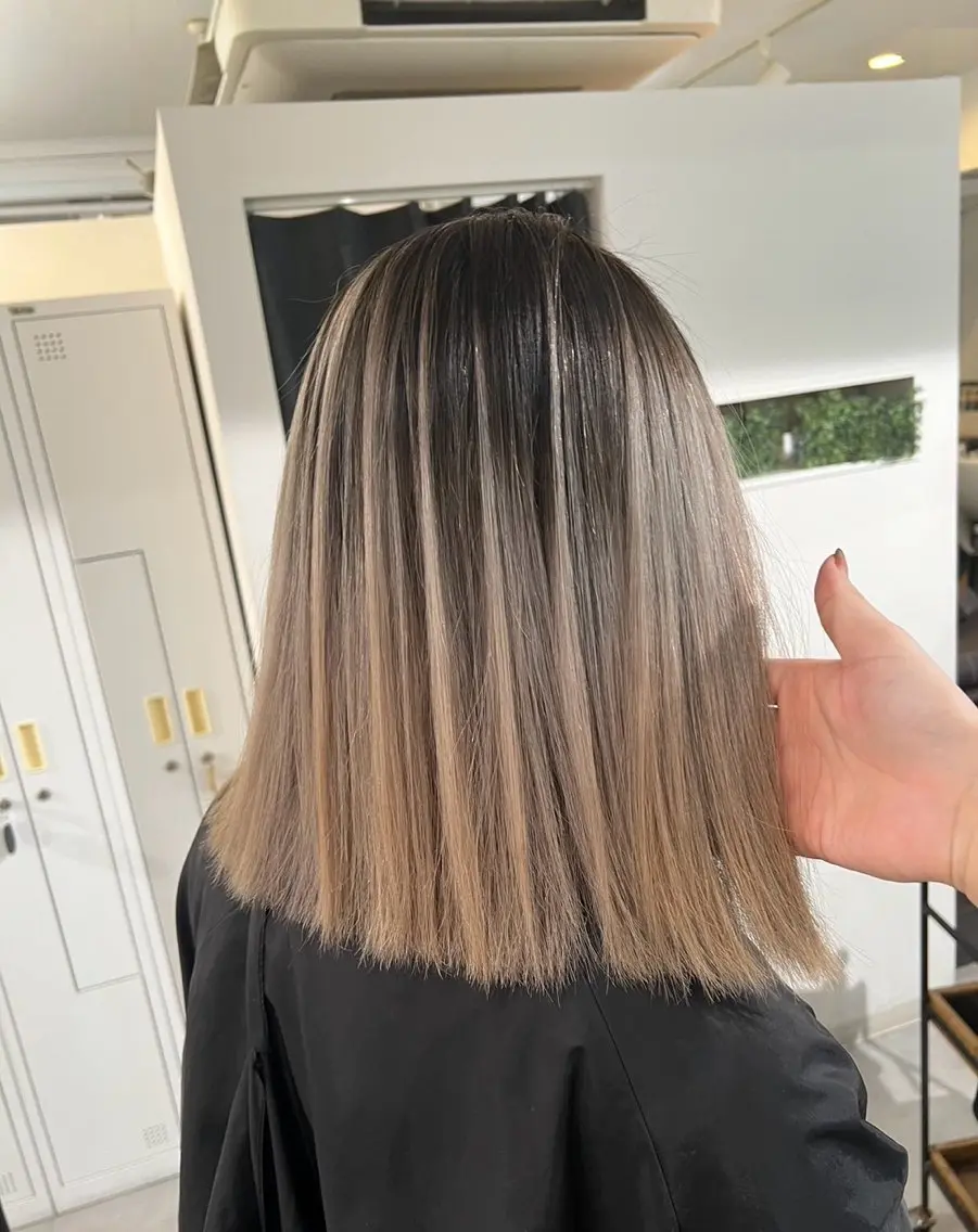 ミディアム カラー バレイヤージュ レイヤーカット 指名数No.1 /NAOYAのヘアスタイル