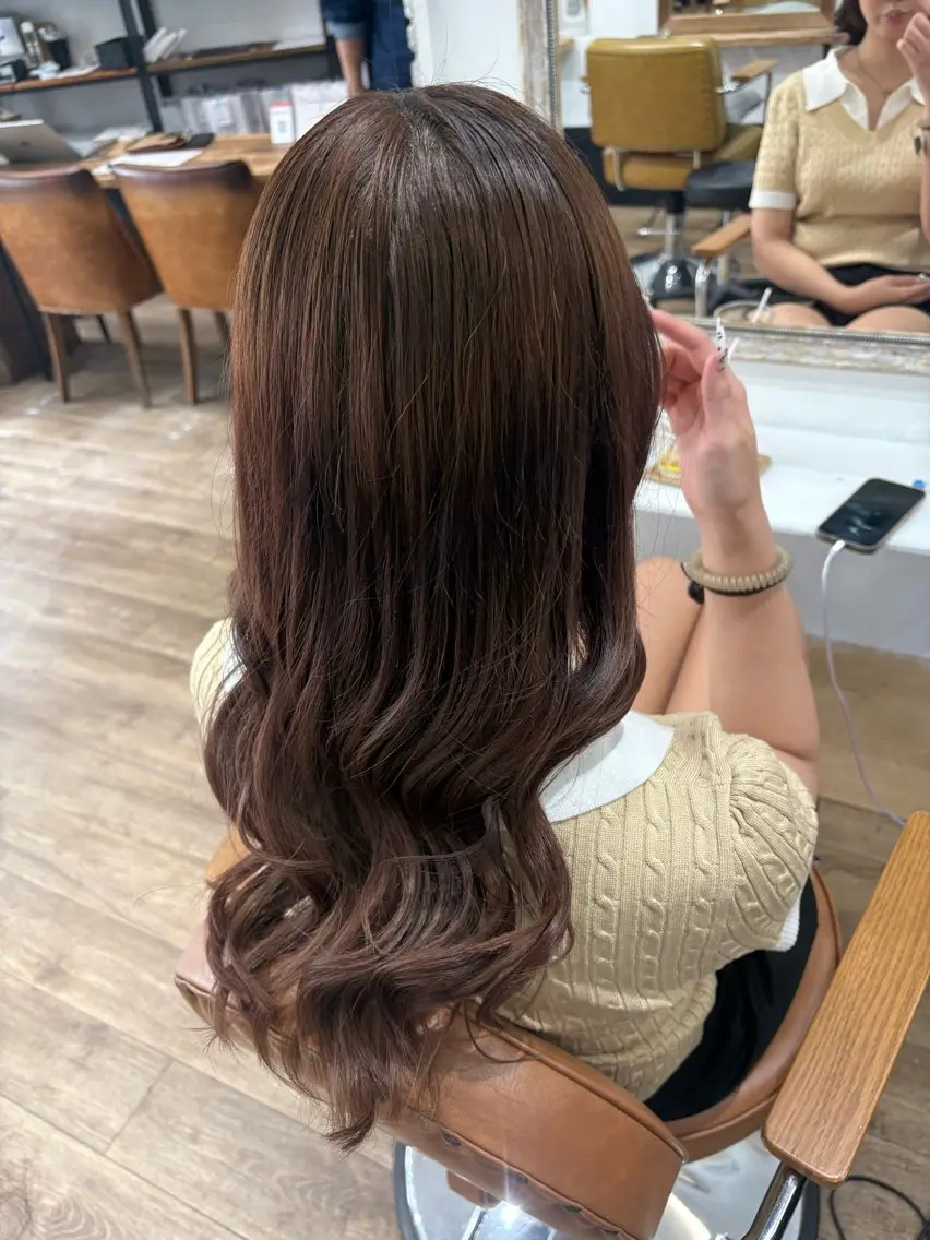 ロング カラー 前田 樺音のヘアスタイル