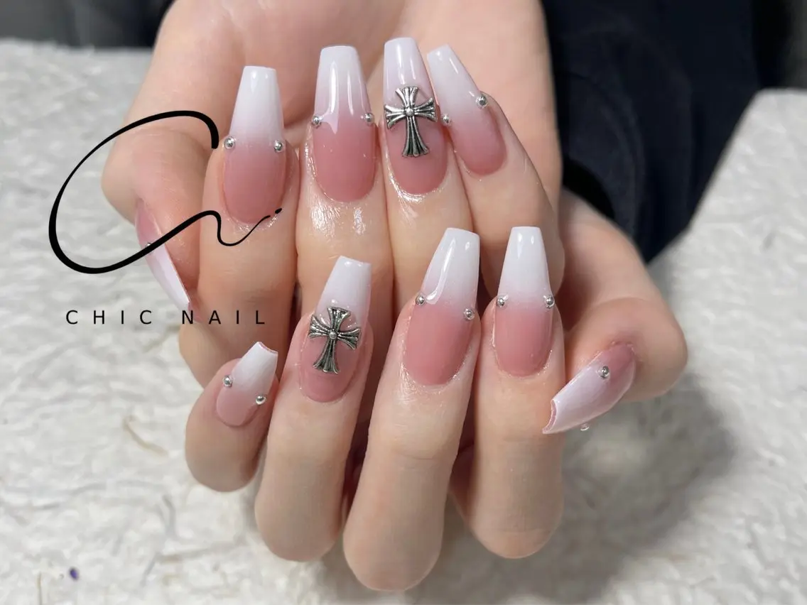 ネイル ハンドネイル CHIC NailSalonのネイルデザイン