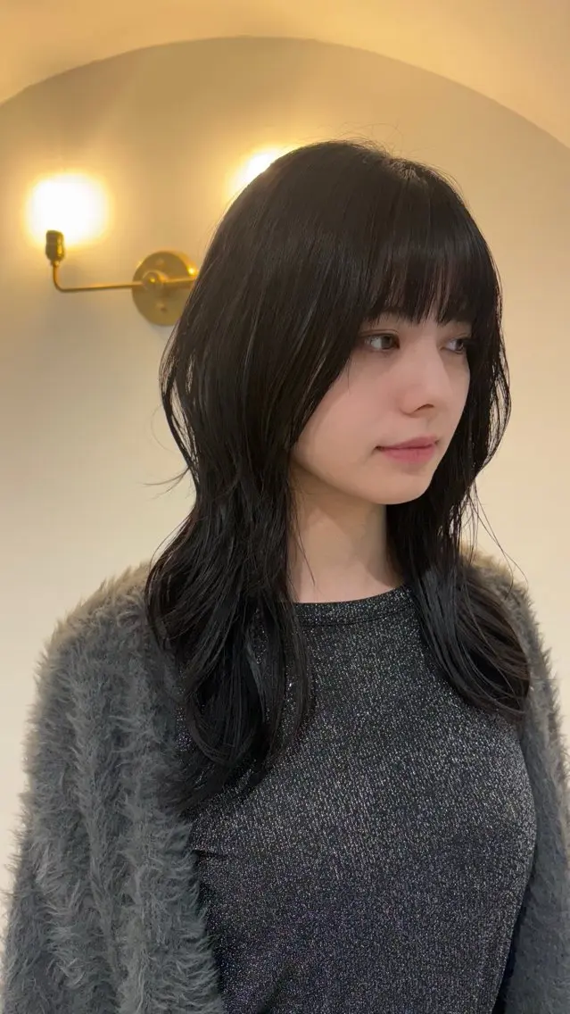 ロング ハッシュカット 彦坂 柚羽のヘアスタイル
