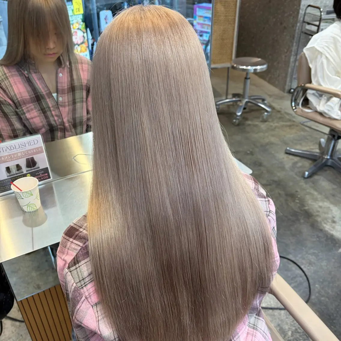 カラー ヘアカラー トリートメント ハイトーンカラー ／ひかる🌟のヘアスタイル