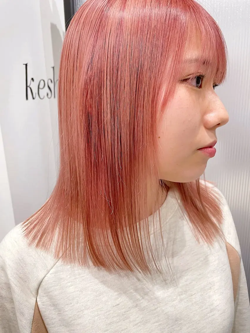 ミディアム カット ヘアカラー トリートメント KAZU/レイヤー レイヤー/ハイトーンのヘアスタイル