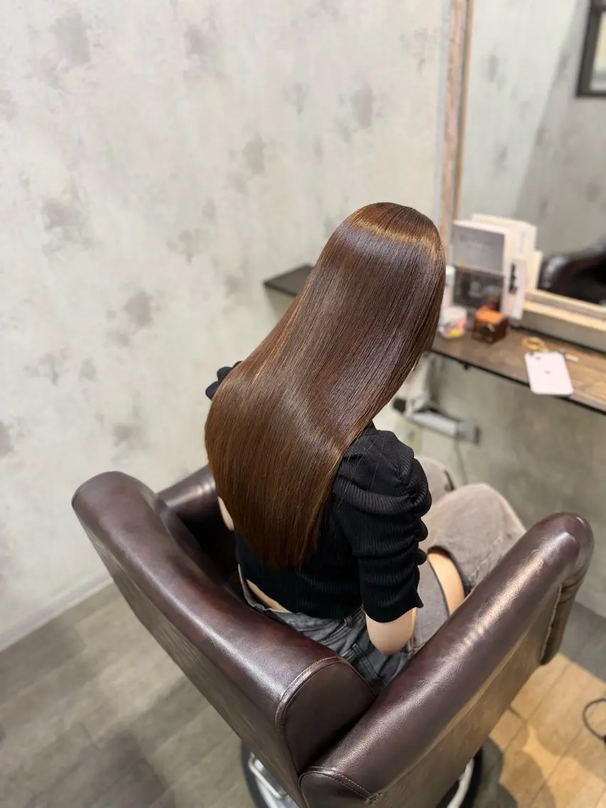 ロング 髪質改善 トリートメント 羽成 優衣菜のヘアスタイル
