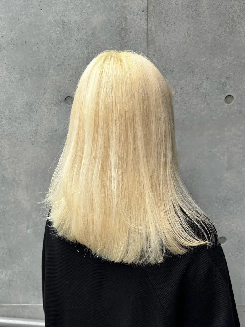 セミロング カラー 韓国レイヤー kira🌛のヘアスタイル