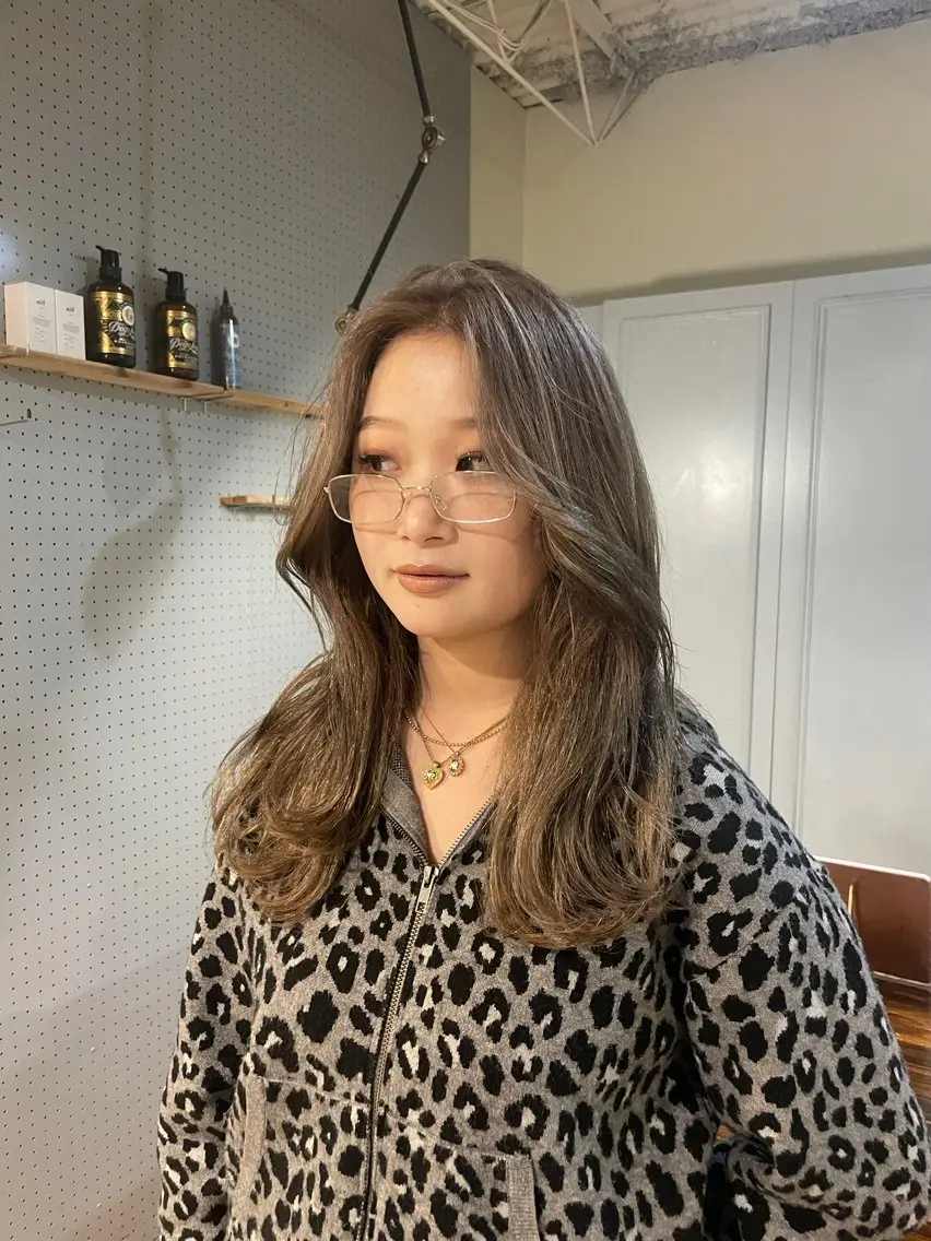 ミディアム カラー ヘアカラー トリートメント 🤩噂のMr.髪ポジ ティブ®️yu🤩のヘアスタイル