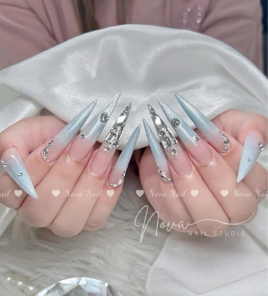 ネイル チークネイル フレンチネイル ジェルネイル ガラスフレンチ 韓国ネイル ハンドネイル ハンドケア Kitty Nail Novaのネイルデザイン
