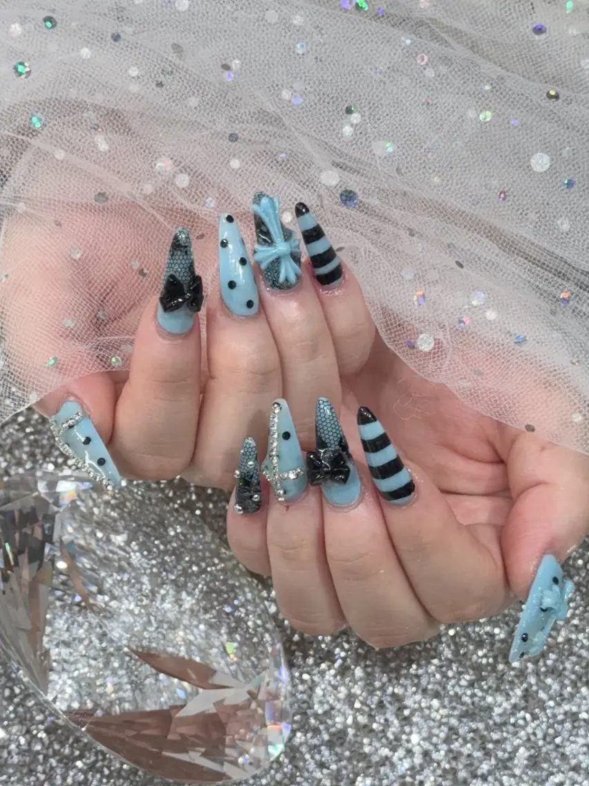 ネイル ハンドネイル ベスティオーラ aineのネイルデザイン
