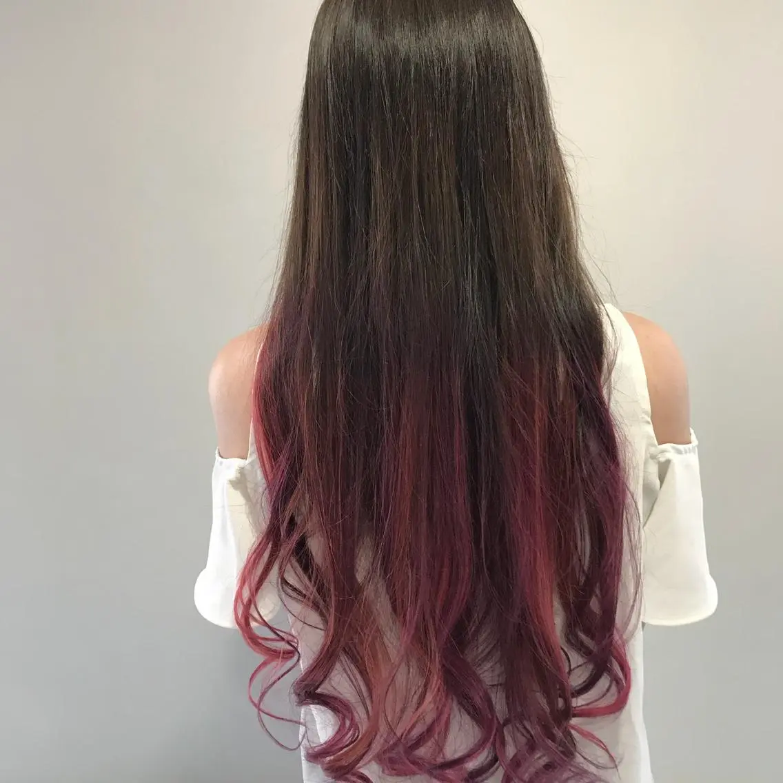 ロング カラー ピンクカラー レッドカラー ヘアカラー 長谷川 誠志のヘアスタイル