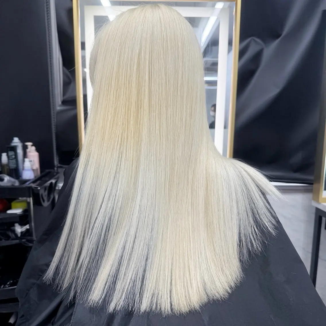 ロング カラー シールエクステ ハイトーンカラー エクステ ヘアカラー トリートメント シールエクステ特化 ハイトーン、NANAのヘアスタイル
