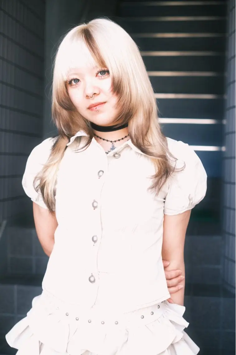 セミロング カラー ヘアアレンジ ヘアカラー トリートメント 個性爆弾💣 ダブルカラー/ゆかのヘアスタイル
