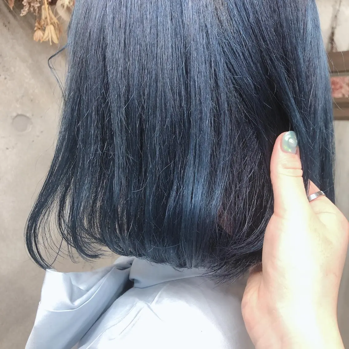ショート カラー ブルーカラー wakana 【ブリーチカラー】のヘアスタイル