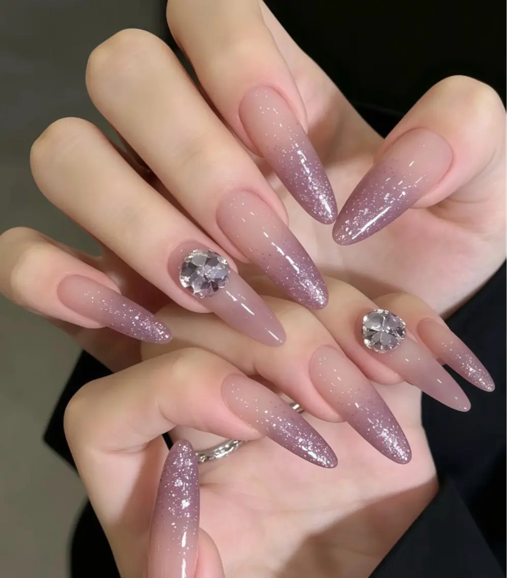 メンズ ネイル メンズ韓国風 オーロラネイル チークネイル 長さ出し フレンチネイル ハンドネイル NEW NAIL 池袋🔥🧲のネイルデザイン