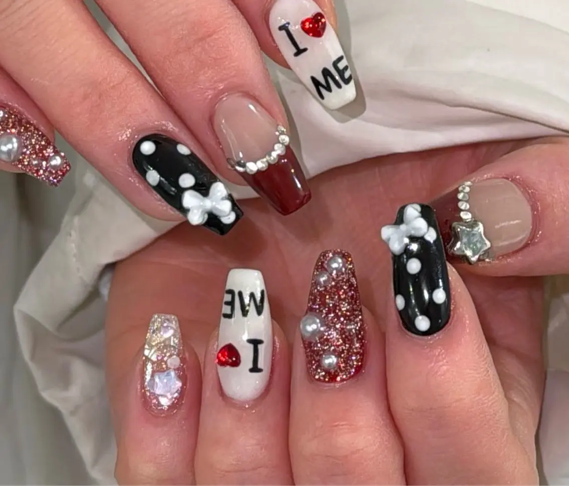 ネイル グラデーション キラキラネイル ワンカラーネイル 冬ネイル Jenn Nail Salonのネイルデザイン