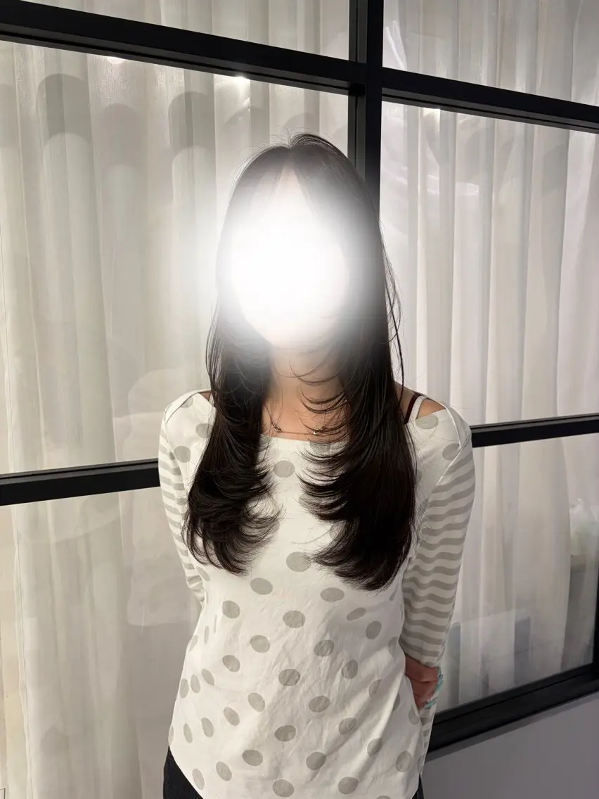 ロング 顔周りカット ハイレイヤー レイヤーカット カット ハイトーン✖️ 縮毛矯正シュンペイのヘアスタイル