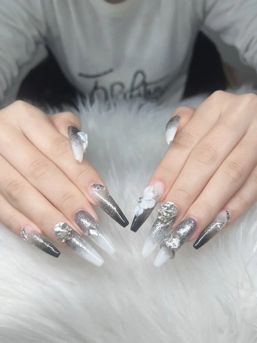 ネイル ハンドネイル Lee Nails チップ長さだし専門店のネイルデザイン