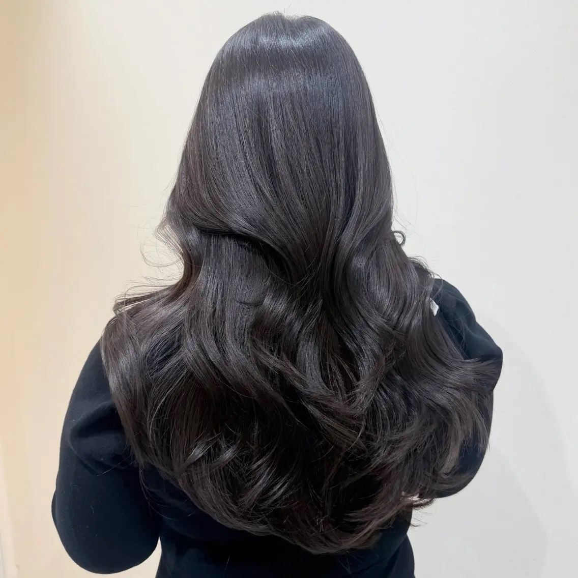 ロング カラー ヘアアレンジ アッシュ アッシュブラウン ブラウンカラー 透明感カラー 髪質改善 カット ヘアカラー トリートメント レイヤーカット🤍 RINAのヘアスタイル