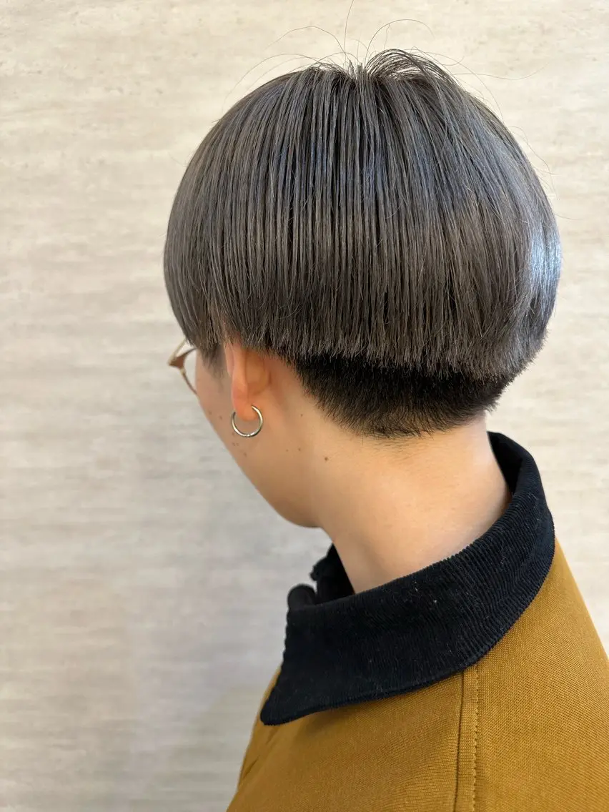 ショート カラー ハイトーンカラー ショートヘア ヘアカラー newi まーぼーのヘアスタイル