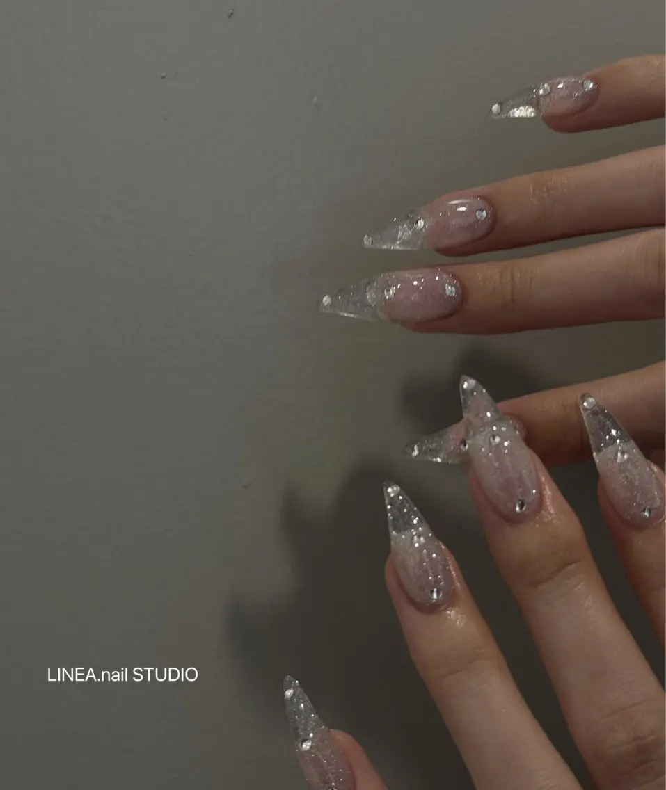 ネイル フレンチネイル マグネットネイル 持ち込み ニュアンスネイル ワンカラーネイル ハンドネイル LINEA.nail 代官山のネイルデザイン