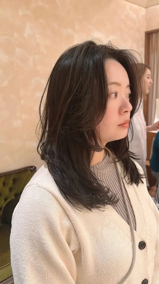 ミディアム くびれヘア レイヤーカット ローレイヤー カットモデル/ 大森弘貴のヘアスタイル