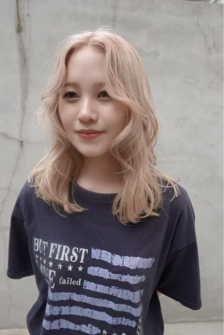 セミロング ヘアカラー HITOMI 福岡パーマのヘアスタイル