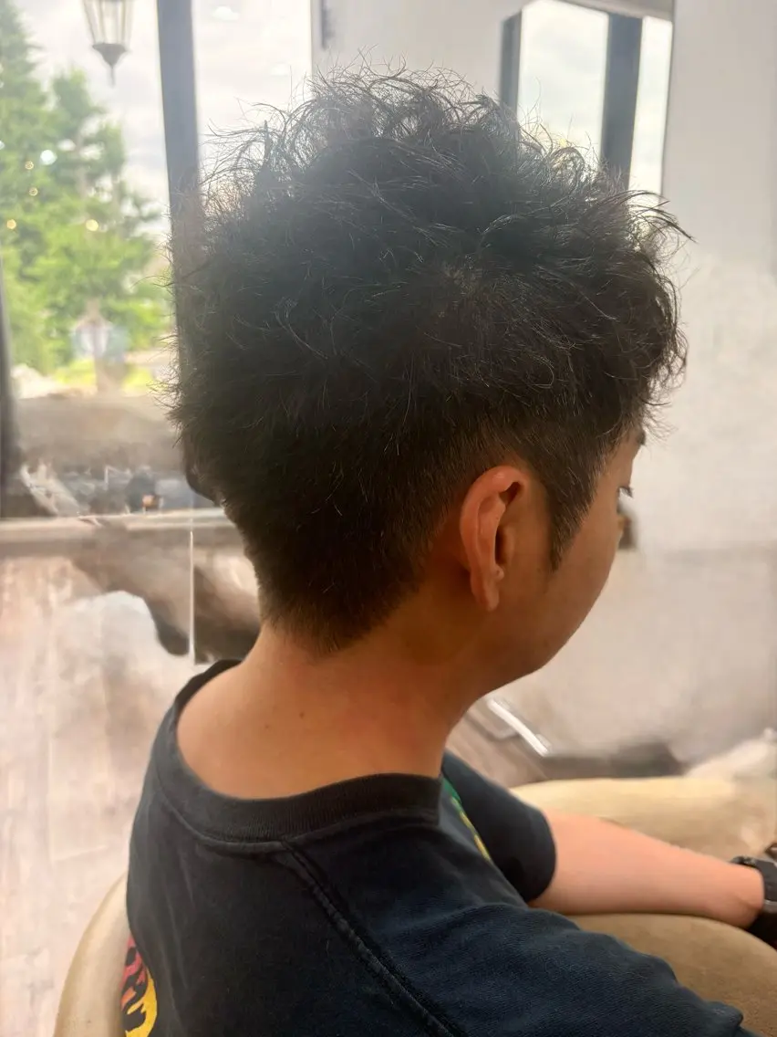 ショート ツイストパーマ 二瓶 恵理のヘアスタイル