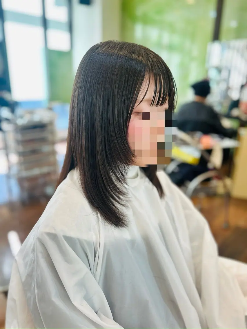 ロング 顔まわりレイヤー レイヤーカット オリーブ南森町✨️ 畑中のヘアスタイル