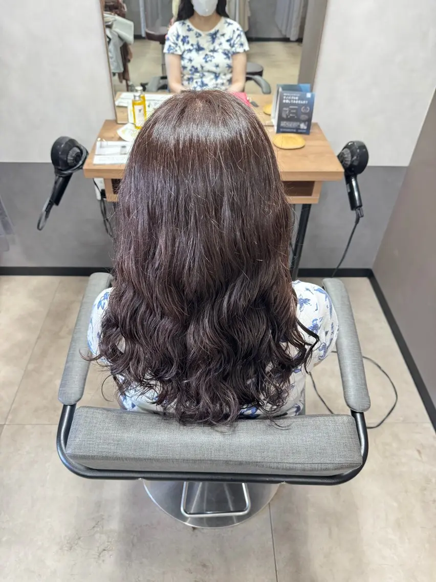 ロング カット ヘアカラー トリートメント 氏家 朝日のヘアスタイル