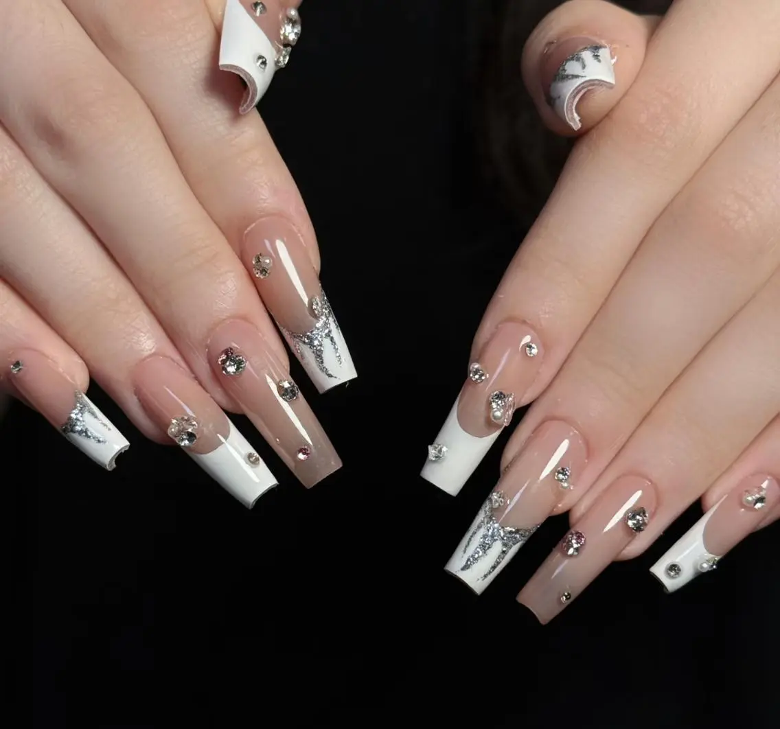 ネイル ハンドネイル ハンドケア 🍑 momo_nailのネイルデザイン