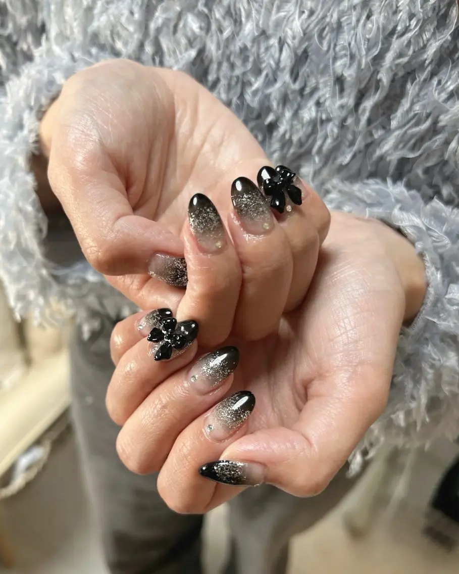 ネイル グラデーション キラキラネイル ラメ(グリッター) リボン シルバー ten nail salon かえでのネイルデザイン