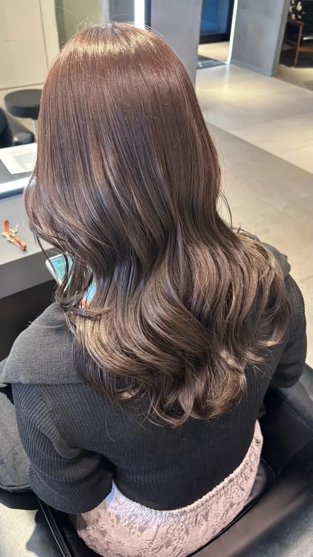 ロング KAREN(ému) 伏見/カットモデルのヘアスタイル