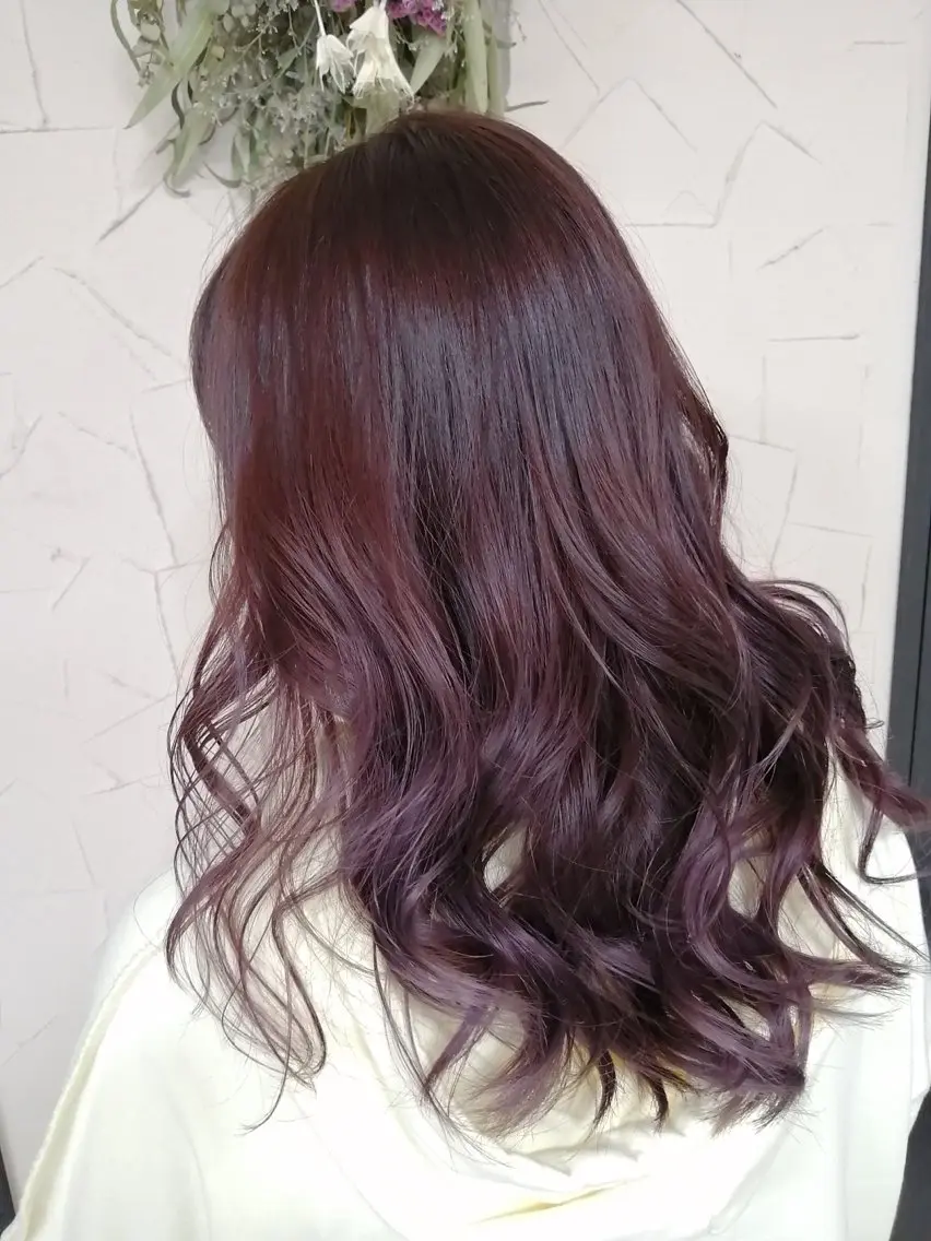 セミロング TELAHAIR 副代表　石川篤史のヘアスタイル
