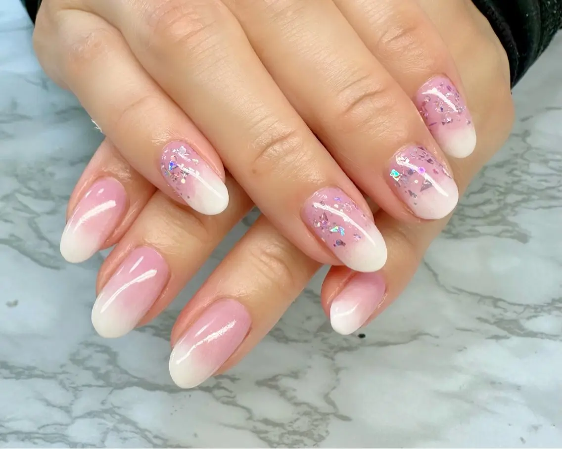 ネイル アートネイル グラデーション ワンカラーネイル 春ネイル ブライダルネイル Mai’s nailのネイルデザイン