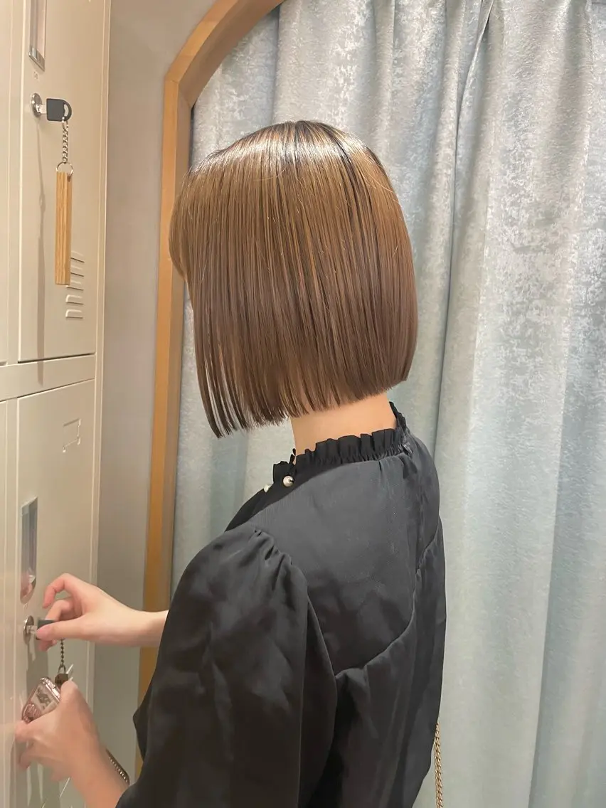 ショート カット ヘアカラー トリートメント オリーブベージュ/シ ョートボブたまき🧡のヘアスタイル
